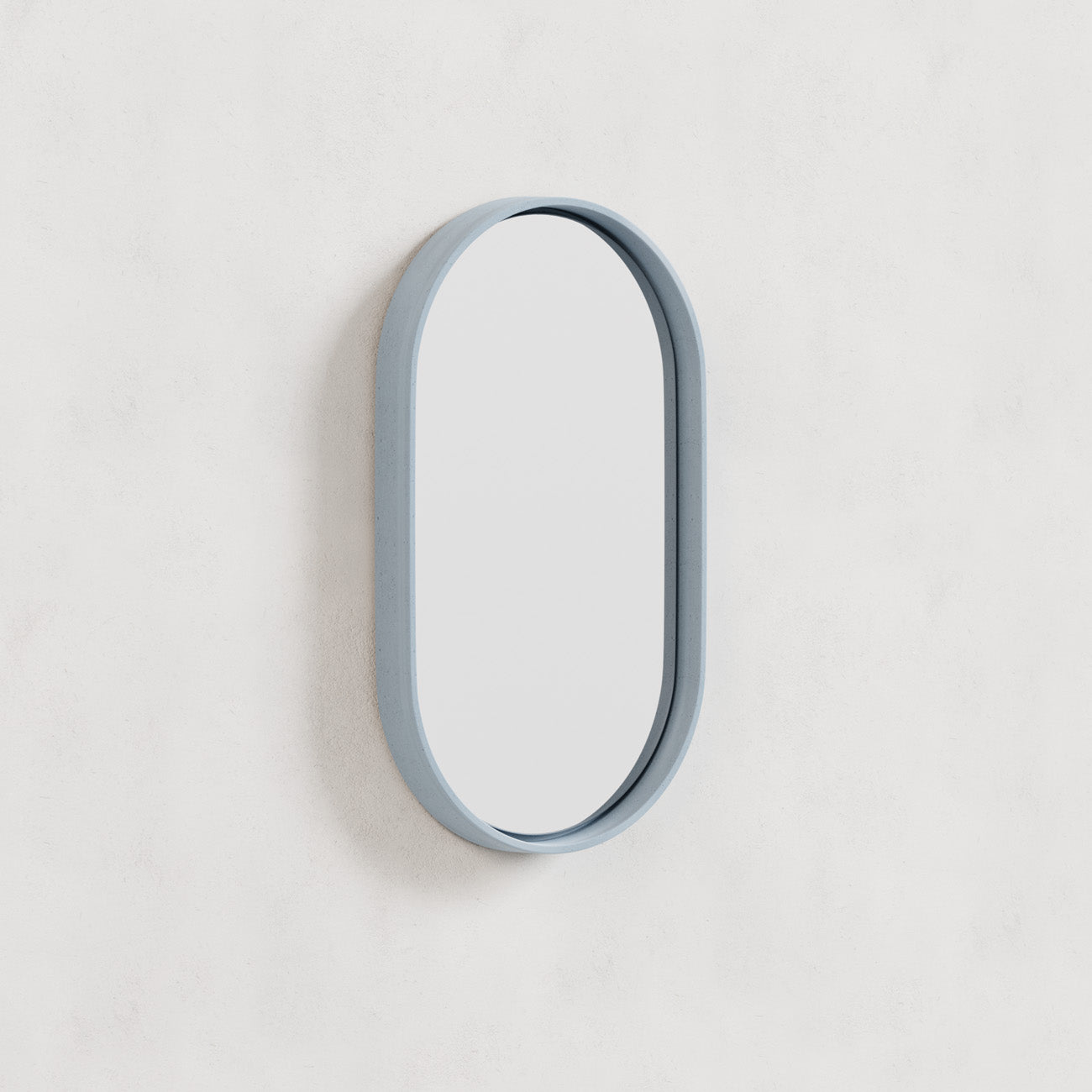 700mm x 400mm / Bluebottle