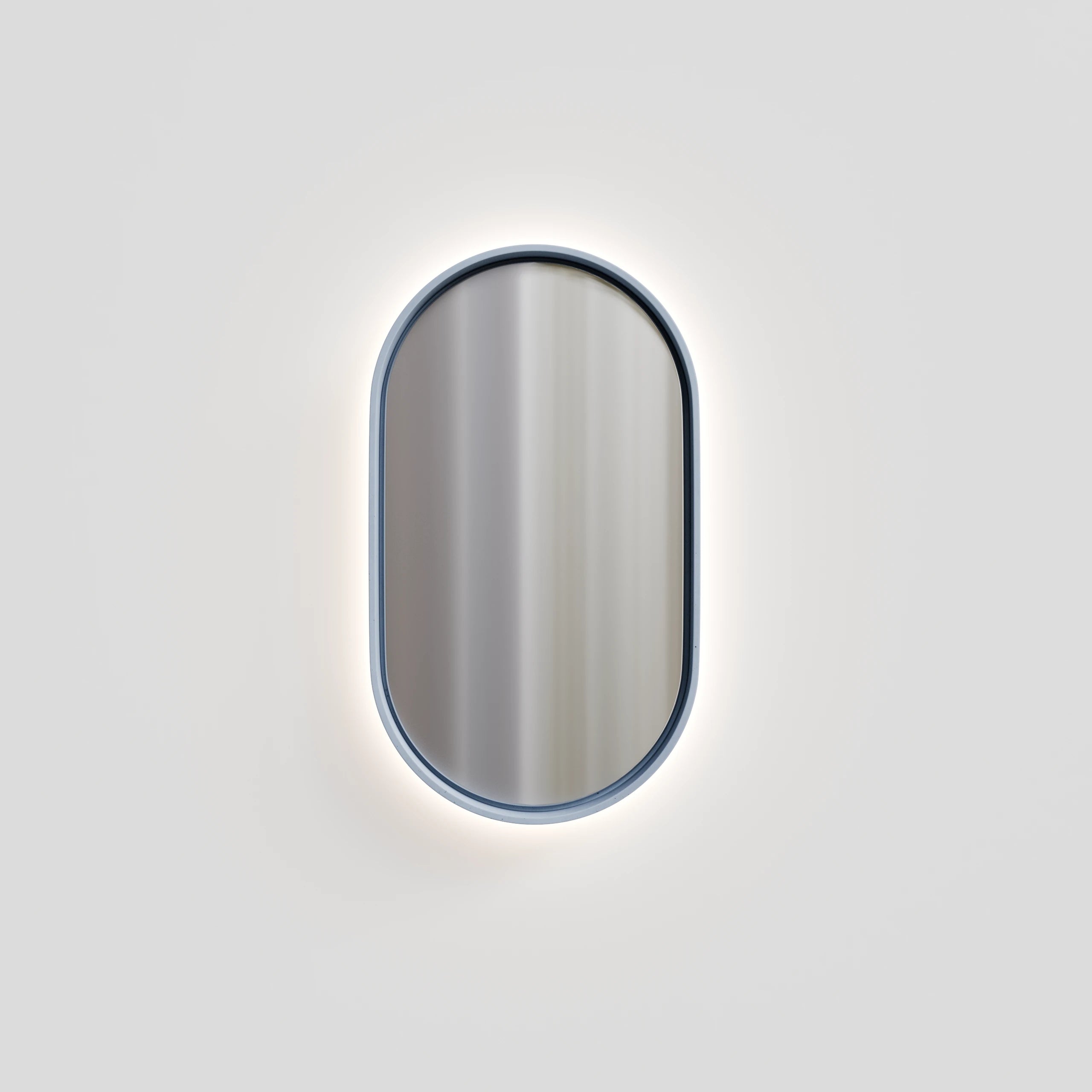 Jean / 700mm x 400mm / Backlit