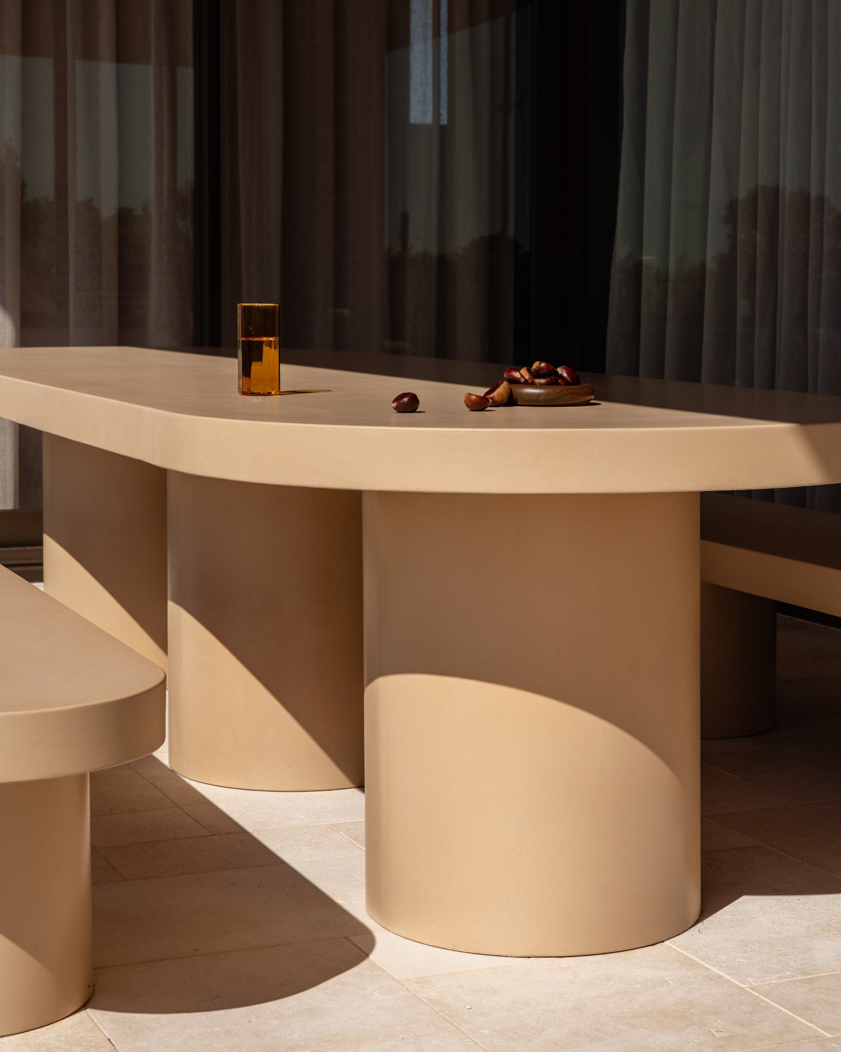 Bisque / With 2 Bench Seats